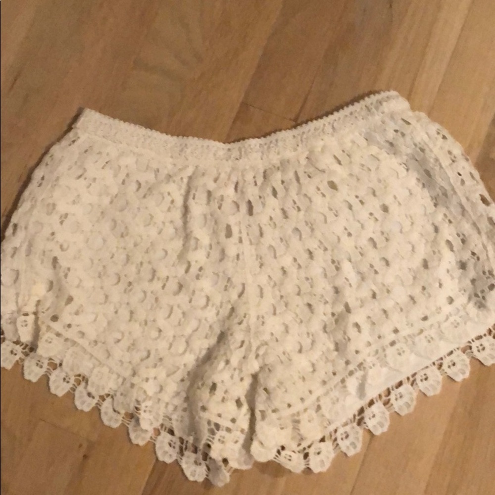 LF STORES shorts